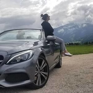 Meet your Posher, Lily